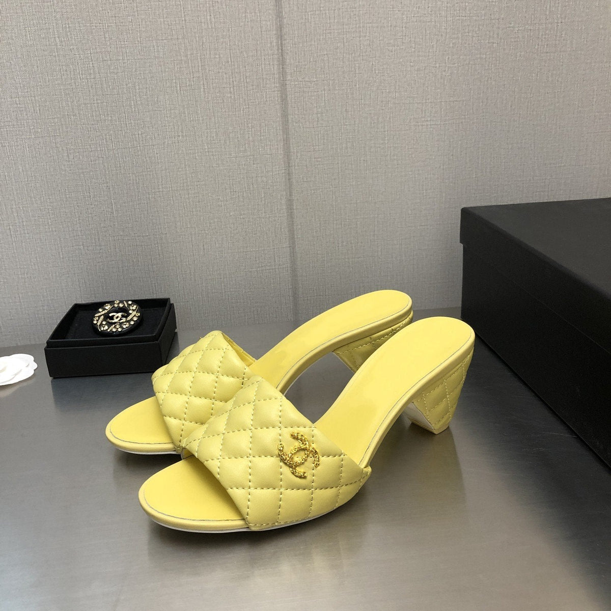 CHANEL rev cone heel mule slide sandal lime quilted lambskin 6cm