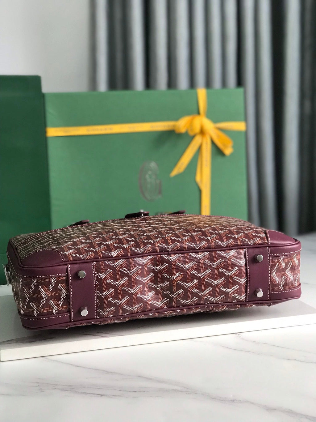 AMBASSADE DOCUMENT CASE 35 IN WINE RED GOYARDINE CANVAS