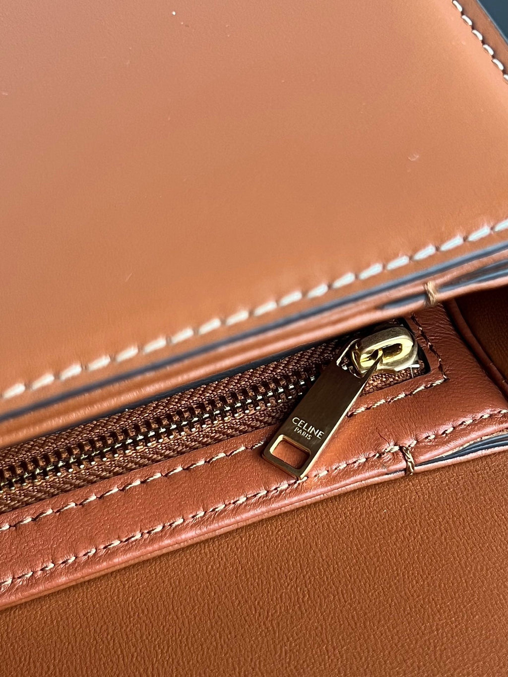 CELINE TRIOMPHE TEEN 18 CINNAMON BROWN COWHIDE