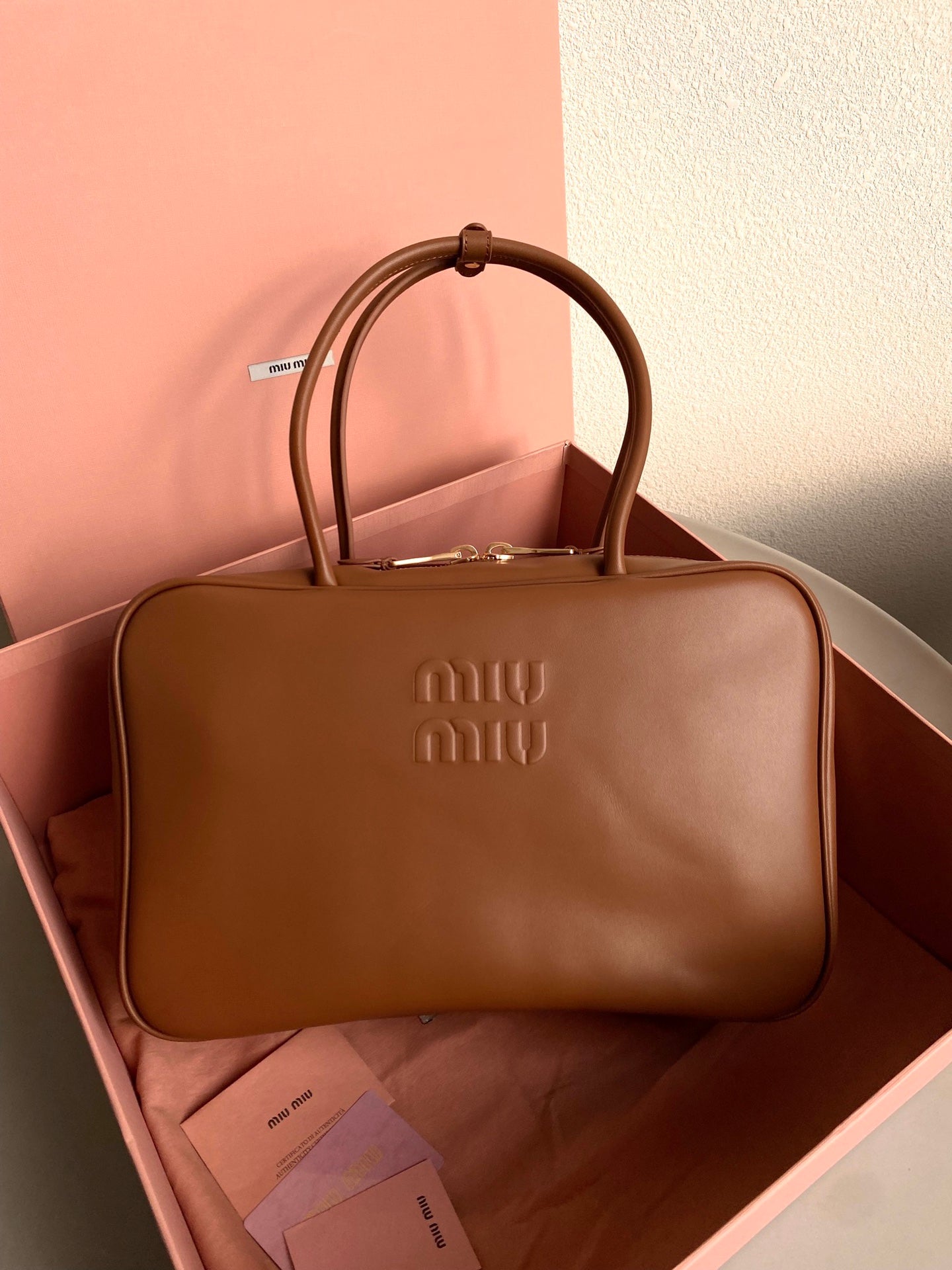 BEAU BAG 34 IN CARAMEL BROWN LEATHER