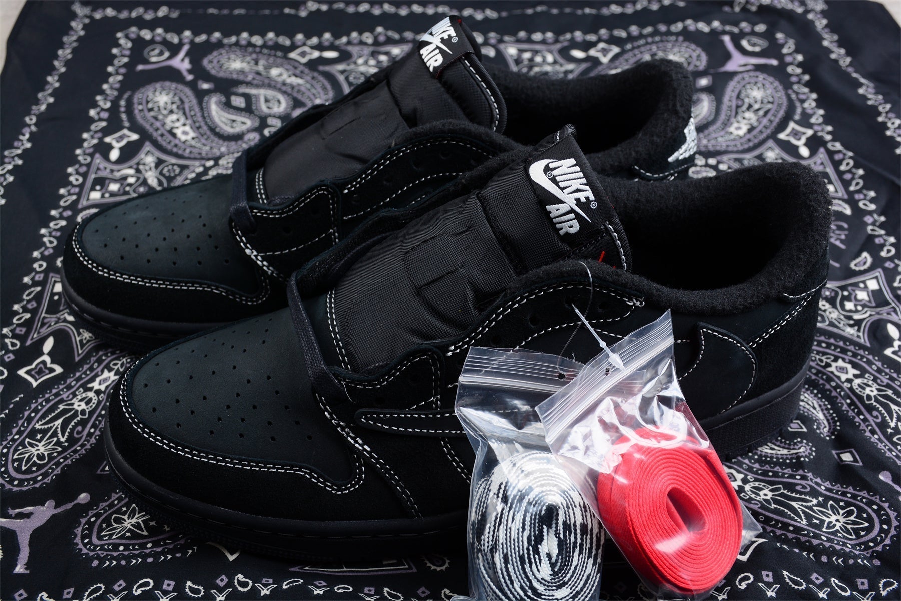 Jordan 1 Retro Low OG SP Travis Scott Black Phantom