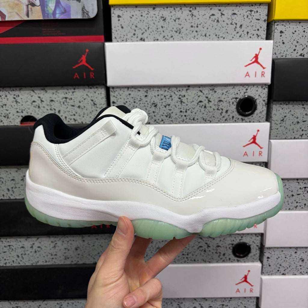 AJ 11 Low "Legend Blue"