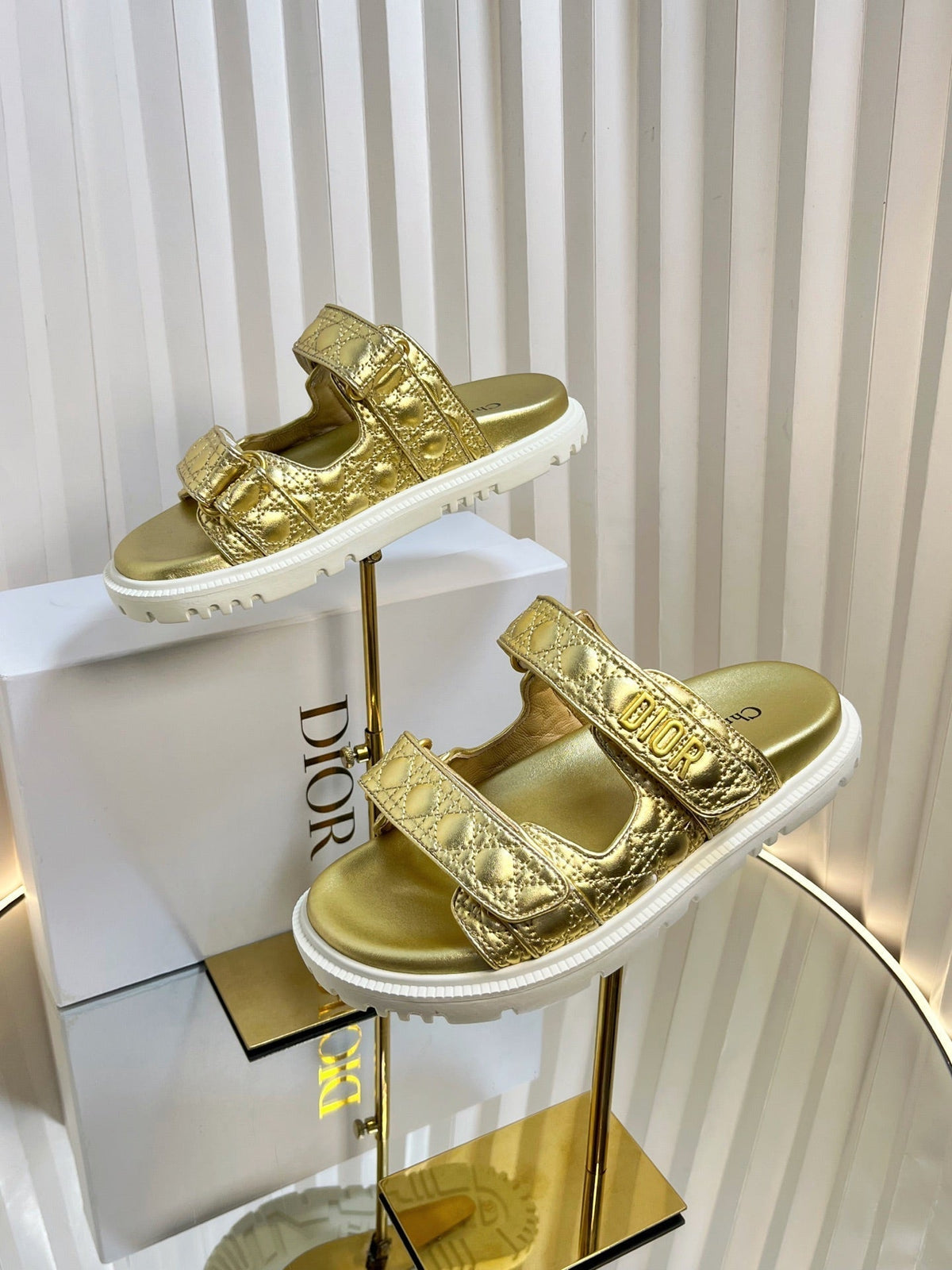 DIOR ACT SLIDES 25MM IN GOLD PATENT CALFSKIN