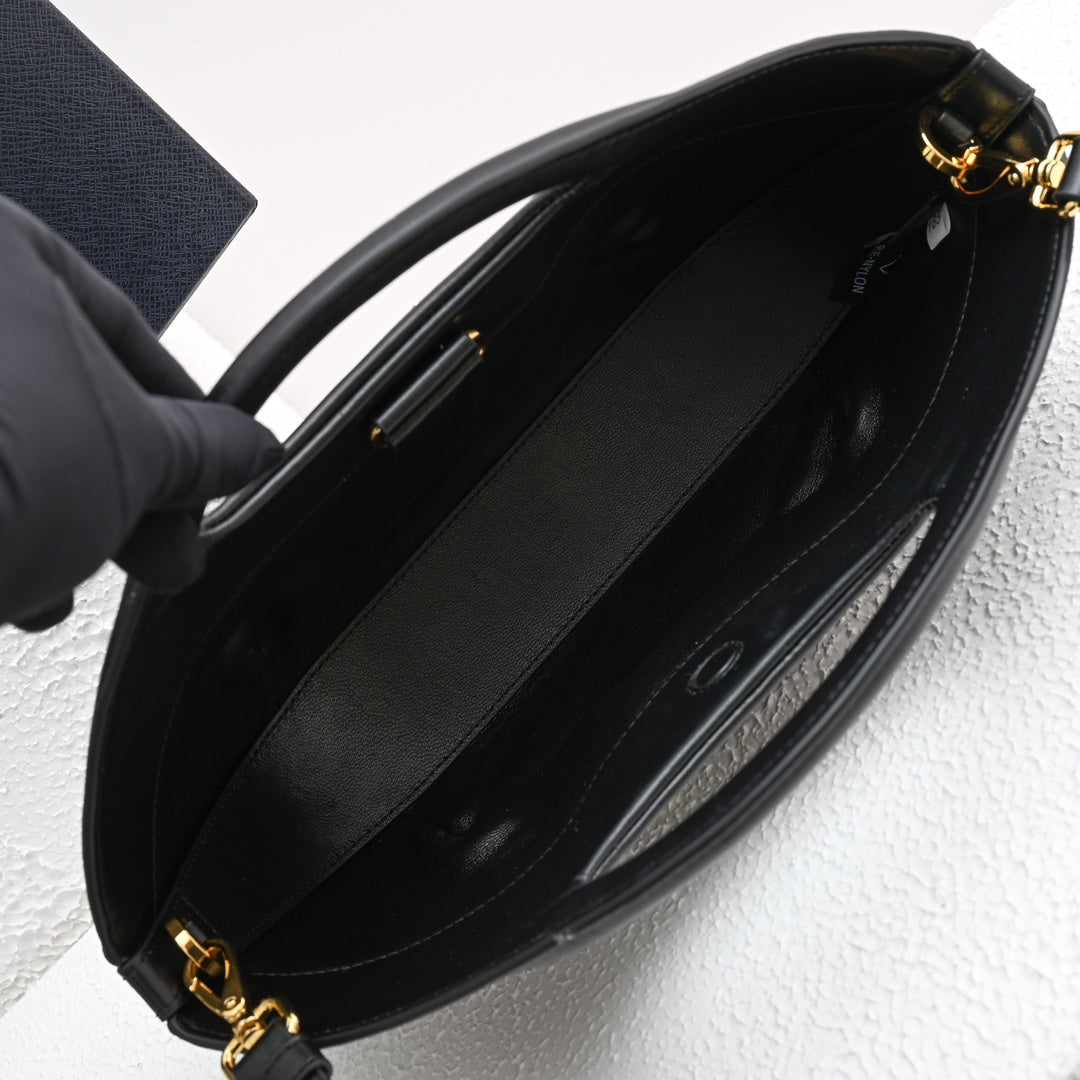 PRADA DUMPLING BAG 30 IN BLACK CALFSKIN
